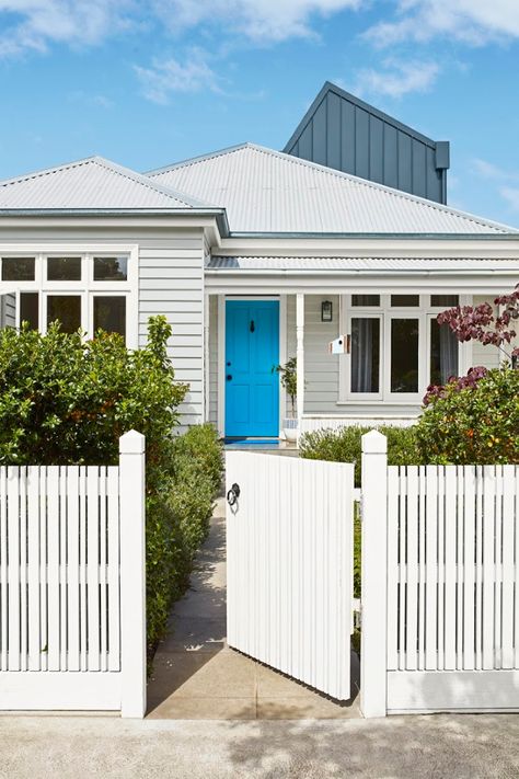 Painting the house exterior: What colour comes after grey? | Stuff.co.nz Popular Grey Paint Colors, Exterior Paint Color Schemes, Paint Your House, Trending Paint Colors, Contemporary Exterior, Exterior Paint Color, Paint Color Schemes, Exterior Color Schemes, Roof Colors