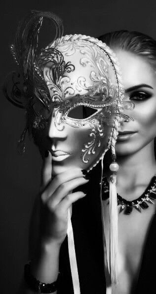 Masquerade Photoshoot, Mask Photoshoot, Mask Photography, Easy Photography Ideas, Party Photoshoot, Mask Masquerade, Black Phone Wallpaper, Photography Challenge, Masks Masquerade