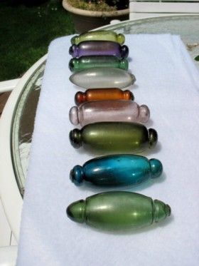 Glass Fishing Floats Decor, Witch Balls, Glass Fishing Floats, Glass Floats, Fishing Floats, Glass Balls, Sea Glass Crafts, Sea Pottery, Antique Bottles