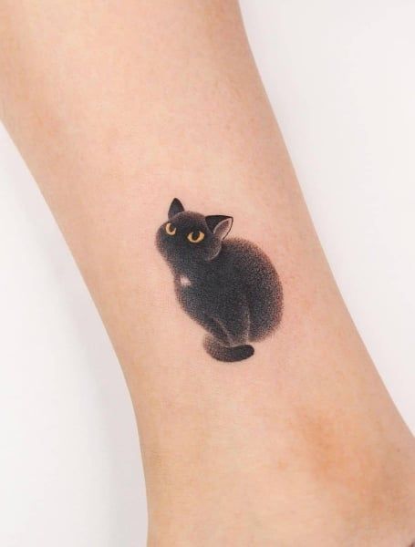 Black Cat Tattoo Small, Tatuaje Studio Ghibli, Black Cat Tattoo, Small Wave Tattoo, Kitty Tattoos, Cute Animal Tattoos, Cat Tattoo Simple, Cute Cat Tattoo