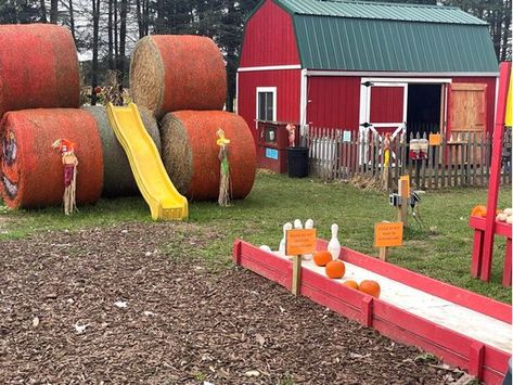 Hay Bale Slide, Halloween Hay Bale Ideas, Hay Bale Halloween, Halloween Kid Games, Pumpkin Patch Business, Hay Bale Fall Decor, Hay Bale Ideas, Farm Market Ideas, Farm Fest