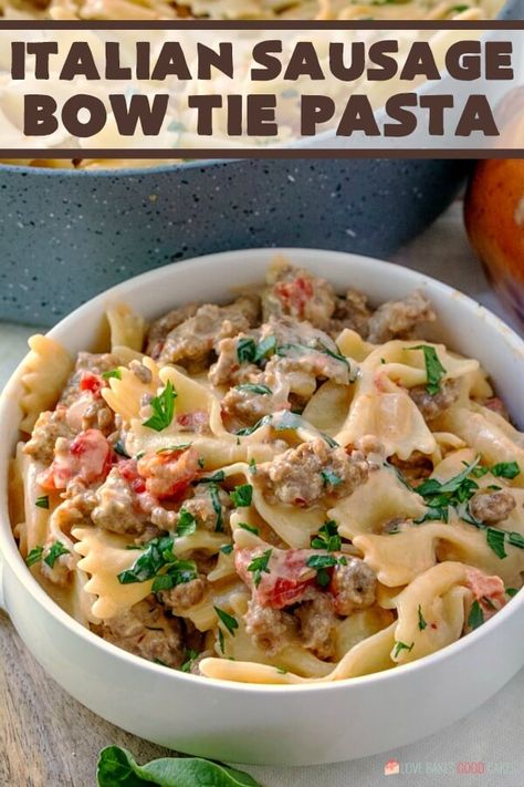 Bow Tie Pasta, Resep Pasta, Italian Sausage Pasta, Italian Sausage Recipes, God Mad, Bowtie Pasta, Pasta Dinners, Pasta Pasta, Pasta Dinner Recipes