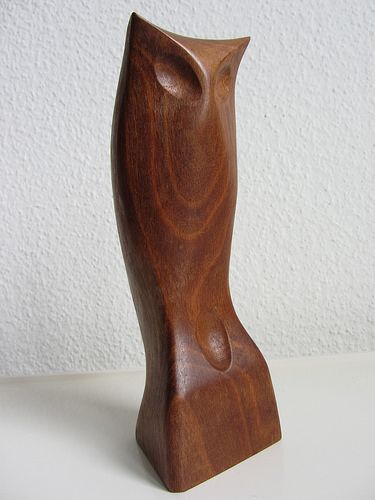 Wooden Owl Carving, Owl Wood Carving, Simple Wood Carving, Wood Carving For Beginners, Wood Owls, Bear Sculptures, Wooden Owl, Bird Carving, Wood Scraps