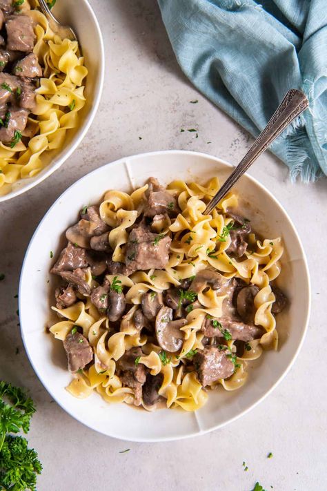 How to make beef stroganoff in the Instant Pot using fresh mushrooms and no mushroom soup for a creamy stroganoff dinner you'll love. Stroganoff With Stew Meat, Beef Stroganoff With Stew Meat, Egg White Noodles, Crock Pot Beef Stroganoff, Beef Burgundy Recipe, Pappardelle Recipe, Crockpot Cube Steak, Beef Stroganoff Crockpot, Dinner Beef