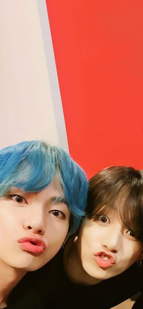 Taekook Wallpaper, V Wallpaper, Bts Aesthetic Wallpaper For Phone, Bts Vkook, Pinterest Photos, Bts Lockscreen, Jungkook Cute, V Taehyung, Bts Fanart