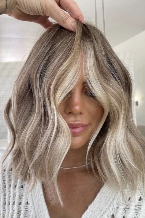 30 Gorgeous Spring Hair Colors That Will Be Huge in 2023 - Your Classy Look Fall Blonde Hair, Dark Blonde Hair Color, Blond Balayage, Spring Hair Color, Dirty Blonde Hair, Spring Hair, Dark Blonde Hair, Blonde Hair Inspiration, Blonde Hair Looks