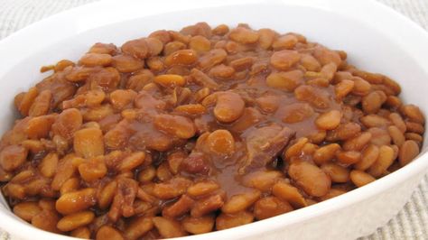 Mom’s Baked Beans Recipe - BettyCrocker.com #Food #Comida #Healthy #Saludable #Dinner #DinnerToNight #Cena #Recipes #Recetas #Platillo #Nutrition #Nutricion #HealthyRecipes #ComidaSaludable #Photography #Pic #Picture #Foto #Fotografia #NewStuff #CosasNuevas #Interesting #Interesante #FotoDelDia Baked Lima Beans, Lima Bean Recipes, Butter Beans Recipe, Seasoned Butter, Canned Butter, Baked Bean Recipes, Paste Recipe, Lima Beans, Amish Recipes