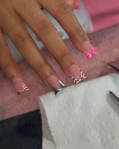 Jax 🌴 FL Nail Tech 🎀🌸 on Instagram: "before top coat be hittin 💓💓💓💓" Long Acrylic Nail Designs, Drip Nails, Colored Acrylic Nails, Girly Acrylic Nails, Dope Nail Designs, Short Square Acrylic Nails, Nails Done, Nails Only, Unique Acrylic Nails