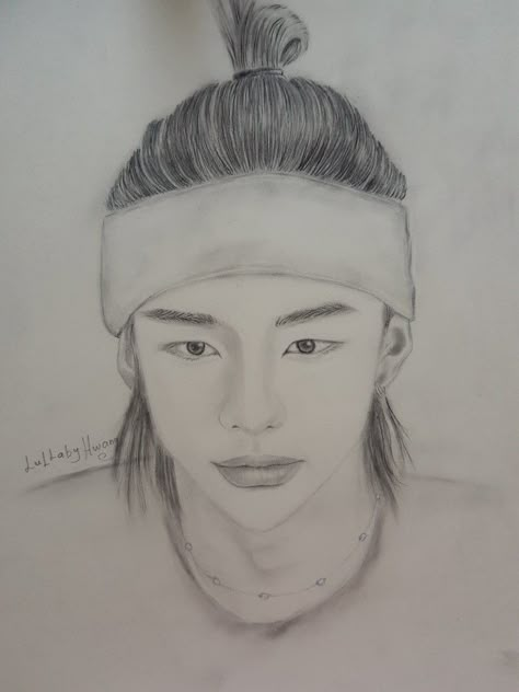 Hyunjin Sketch Pencil Easy, Hyunjin Sketch Easy, How To Draw Hyunjin, Hyunjin Drawing Easy, Skz Sketch, Skz Drawing, Drawing Kpop, Anime Canvas Painting, Easy Love Drawings