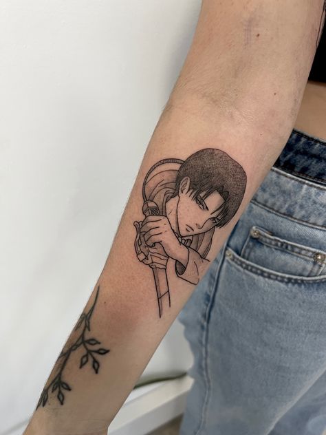 Levi Ackerman Tattoo Design, Captain Levi Tattoo, Levi Ackerman Tattoo Ideas, Small Anime Tattoo, Levi Ackerman Tattoo, Small Anime Tattoos Ideas, Attack On Titan Tattoo Ideas, Anime Tattoos Ideas, Levi Tattoo