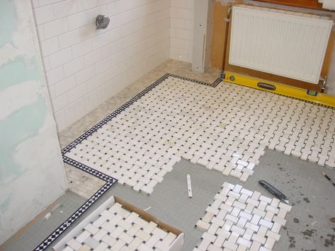 Bathroom floor ideas:  basketweave tile with border Basketweave Tile Bathroom, White Mosaic Bathroom, Basketweave Tile Floor, Pattern Backsplash, Basketweave Tile, Fireplace Photo, Basket Weave Tile, Luxury Bathroom Tiles, Contemporary Baskets