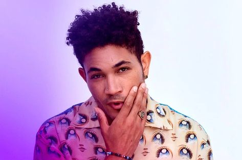 Bryce Vine hopes crush Drew Barrymore will slide into his DMs Bryce Vine, Berklee College Of Music, One Direction Photos, Concert Aesthetic, Moving To Los Angeles, Tessa Thompson, Beard Styles For Men, Drew Barrymore, Still Waiting