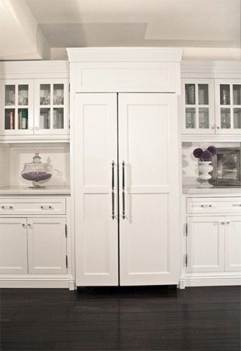 Custom Refrigerator, White Kitchen Appliances, White Fridges, Painting Oak Cabinets, Refrigerator Cabinet, Outdoor Kitchen Appliances, White Appliances, Kitchen Pantry Cabinets, Kitchen Refrigerator