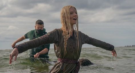 Anya Taylor Joy The Northman Gif, Joy Movie, Viking Costumes, Wolf Headdress, The Northman, Viking Costume, Willem Dafoe, Unique Costumes, Earth Angel