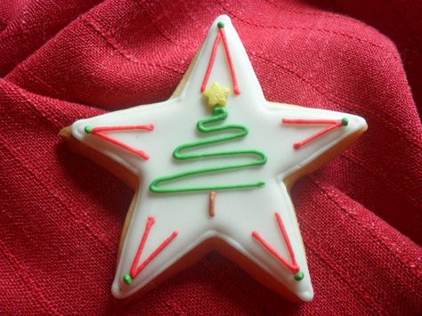 Star Royal Icing Cookies Christmas, Christmas Star Cookies Decorated, Star Cookie Decorating Ideas, Star Sugar Cookies Decorated, Star Christmas Cookies, Star Cookies Decorated, Christmas Star Cookies, Iced Christmas Cookies, Star Sugar Cookies