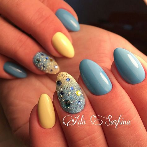 Blue And Yellow Manicure, Yellow And Light Blue Nails, Teal And Yellow Nails, Blue And Yellow Nails Designs, Blue Yellow Nails, Yellow And Blue Nails, Blue And Yellow Nails, Yellow Manicure, Sims Wedding