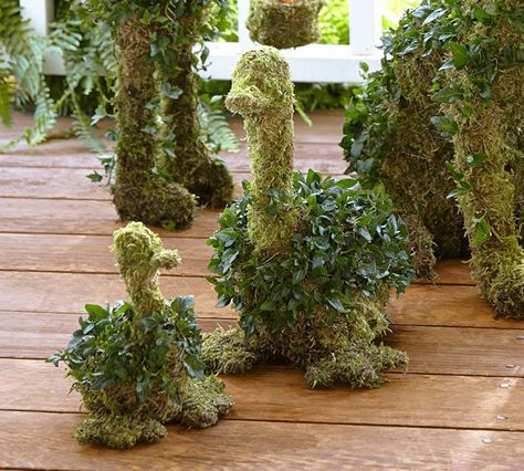 20 Outdoor- Indoor Green Easter Decorations | http://www.designrulz.com/design/2014/04/20-outdoor-indoor-green-easter-decorations/ Duck And Ducklings, Hydrangea Care, Spring Decoration, Topiaries, Lawn Decor, Faux Plants, Urban Garden, Pottery Barn Kids, Artificial Plants