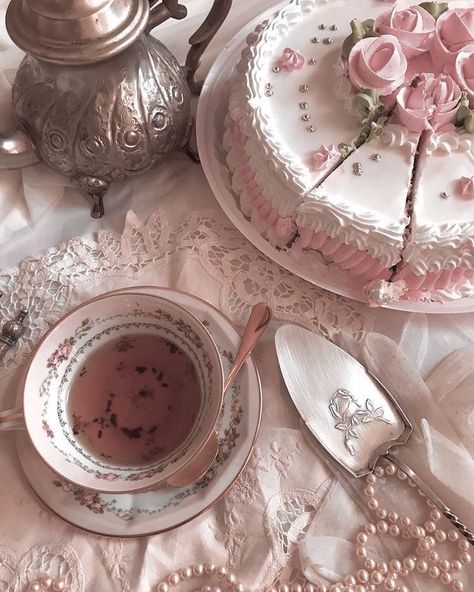 Tea Party Birthday Ideas, Vintage Sweets, Romantic Academia, Royal Tea, Christian Images, Royal Aesthetic, Princess Core, Unique Tea, Tea Party Birthday