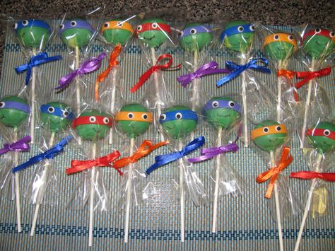 Turtle Cake Pops, Ninja Turtle Birthday Theme, Ninja Turtle Cake Pops, Gluten Free Cake Pops, Mutant Ninja Turtles Cake, Ninja Turtle Birthday Cake, Diy Ninja, Ninja Turtles Cake, Turtles Cake