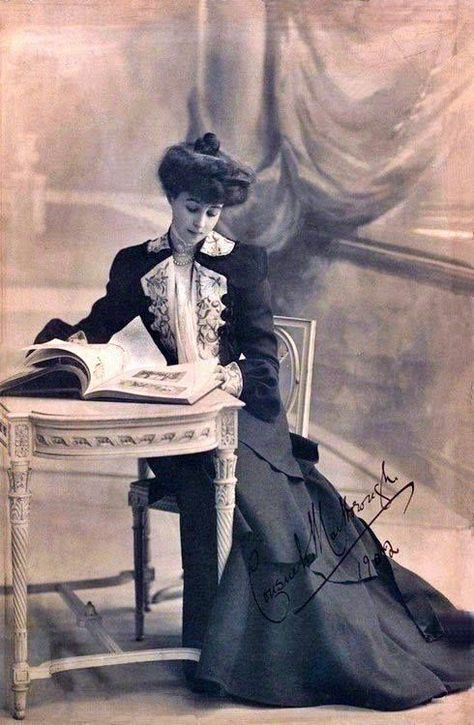 Consuelo Vanderbilt Consuelo Vanderbilt, Istoria Modei, Victorian Life, Bijoux Art Nouveau, Gibson Girl, Foto Vintage, Vintage Couture, Movie Costumes, Edwardian Era