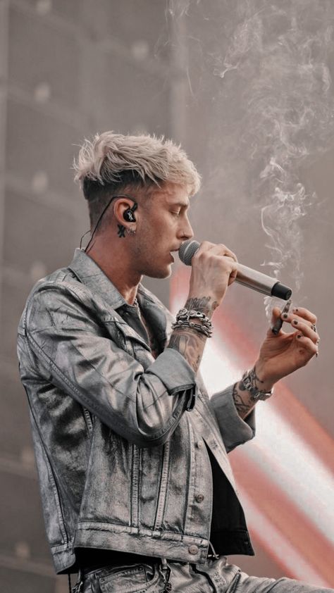 Mgk Hairstyle, Mgk Haircut, Mgk Hair, Mens Haircuts Blonde, Perm Men, Haircut Mens, Men Blonde Hair, Colson Baker, Men Haircut Styles