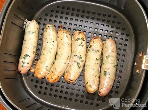 Air Fryer Chicken Sausages - Cooking Perfected Sausage Airfryer, Chicken Sausage Recipes, Chicken Sausages, Air Fried Chicken, Raw Chicken, Air Fryer Dinner Recipes, Homemade Seasonings, Best Side Dishes, Air Fryer Chicken