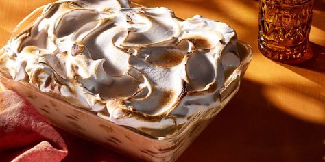 The meringue in this meringue-topped banana pudding is stabilized by acidic cream of tartar, helping it hold its shape for decorative swoops and swirls. Avoid using a copper bowl, which reacts with acid and may discolor your meringue. No Bake Banana Pudding, Homemade Banana Pudding, Best Banana Pudding, Wafer Cookies, Vanilla Pudding Mix, Baked Banana, Vanilla Wafers, No Cook Desserts, Pudding Recipe