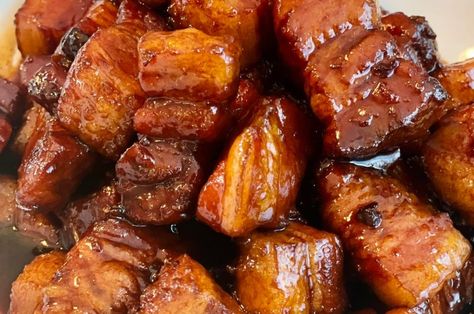 Braised Pork Belly Chinese Pork Belly Recipe, Pork Belly Recipes Easy, Pork Bites, Ginger Pork, Braised Pork Belly, Pork Belly Recipes, China Food, Pork Dinner, China Town