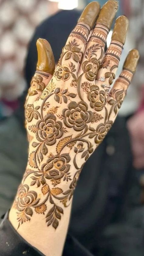 60+ Best Rose Mehndi Designs For Brides & Bridesmaids - ShaadiWish Rose Mehndi Designs Flowers, Elegant Mehndi Designs, Mehndi Designs For Brides, Mehedi Design, Khafif Mehndi Design, Legs Mehndi Design, Rose Mehndi Designs, Modern Mehndi Designs, Very Simple Mehndi Designs