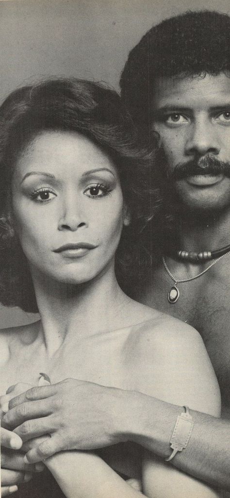 Freda Payne & Gregory Abbott Freda Payne, Couples Vintage, Famous Black, Black Hollywood, Surprising Facts, Best Black, Famous Faces, Black Culture, Black Love