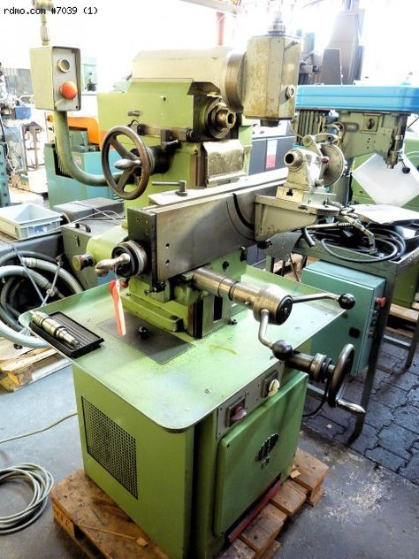 Milling machine Aciera - F3 Second hand machines tools for sale Metal Working Machines, Woodworking Projects Gifts, Wood Crafting Tools, Machine Work, Milling Machines, Woodworking Patterns, Shop Tools, Maker Shop, Dream Machine