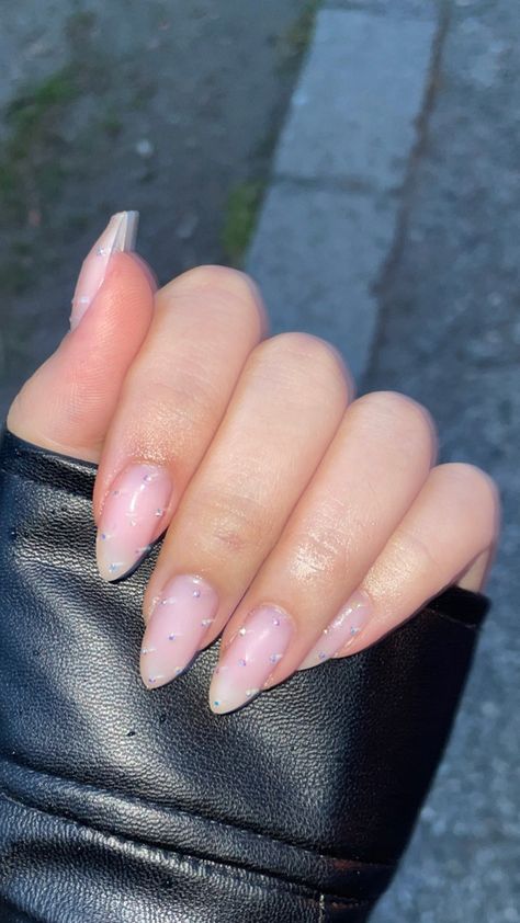 #nails #rhinestones #rhinestonesnails #trend #almondshape #cassieeuphoria #euphoria Maddy Euphoria Inspired Nails, Maddie Perez Nails, Maddie Euphoria Nails, Cassie Euphoria Nails, Maddie Nails, Cassie Nails, Nails Rhinestones, Euphoria Nails, Cute Nails