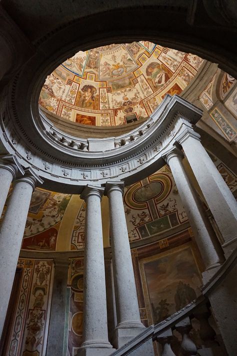 Palazzo Farnese . Italy Palazzo Farnese, Cathedral Architecture, Italian Architecture, European Architecture, Baroque Architecture, Ancient Architecture, Historical Architecture, Beautiful Architecture, Eiffel Tower Inside