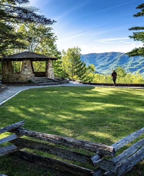 The Kentucky Wildlands Kentucky Travel Places To Visit, Kentucky Mountains, Kentucky Aesthetic, 1920s Office, Harlan County, Lexington Kentucky, Stone Bridge, Kingdom Come, My Town