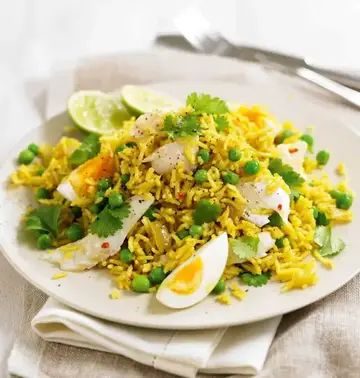 Mary Berry Kedgeree Recipe 🍚🐟 | Flavorful & Comforting Fish Dish Mary Berry Kedgeree, Hairy Bikers Recipes, Kedgeree Recipe, Hp Sauce, Mary Berry Recipe, Smoked Fish, Midweek Meals, Berries Recipes, Mary Berry