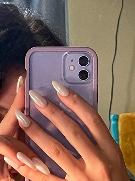 Haiku Beiber Nails, Lover Nail Designs, August Nails Almond, Deb Nails, Funny Bunny Chrome Nails, Nails Funny Bunny, Beiber Nails, Hailey Bieber Nails, Bieber Nails