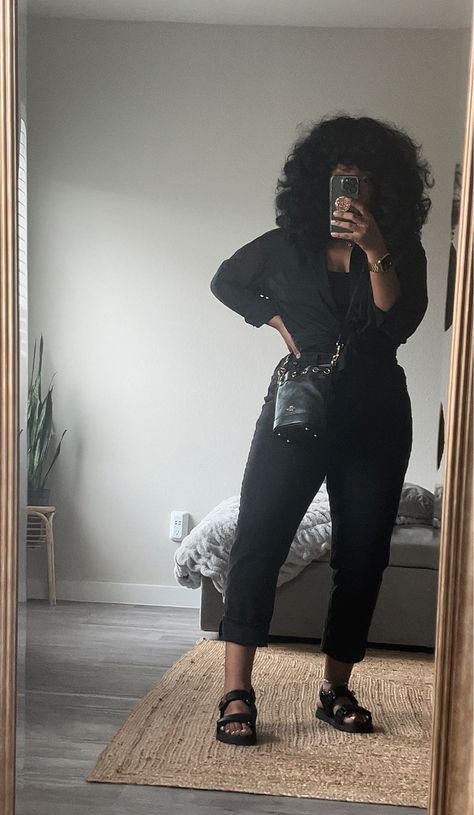 Denim Jumpsuit Casual Picnic Outfit, All Black Casual Outfit, Denim Cargo Jeans, Picnic Outfit, Stylish Work Attire, Effortlessly Chic Outfits, Denim Cargo, Classy Casual Outfits, Stylish Work Outfits