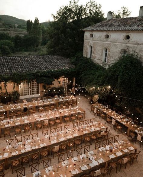 Un mariage bohème au Domaine des Bonnes Joies - la mariee aux pieds nus Wedding Venue France, Wedding Spain, Tuscan Wedding, Wedding Money, Villa Wedding, European Wedding, Wedding Venue Inspiration, Greece Wedding, Future Wedding Plans