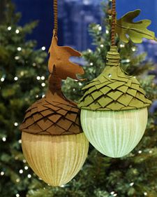 Acorn hanging lamps Hobbit Tavern, Forest Bedroom Ideas, American Backyard, Enchanted Forest Bedroom, Forest Diy, Acorn Lights, Lantern Parade, Woodland Bedroom, Forest Bedroom