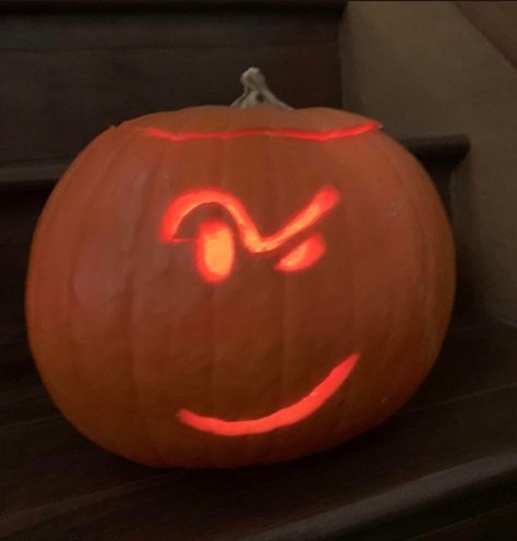 Pumpkin Painting Ideas Roblox Face, Funny Halloween Pumpkin Carvings, Roblox Woman Face Pumpkin, Pumpkin Carving Ideas Roblox Woman Face, Pumkin Carving Stranger Things, Funny Pumpkins Carvings, Easy Anime Pumpkin Carving, Easy Clown Pumpkin Carving, Ugly Pumpkin Carving