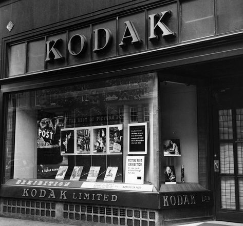 When Kodak Accidentally Discovered A-Bomb Testing Ray Film, Antique Photography, Camera Store, Manhattan Project, Kodak Moment, Kodak Film, Packaging Manufacturers, Antique Signs, Photo Scrapbook