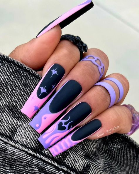 Nails By Esther on Instagram: “Goth but Girly VDay nails 💅 . . I know you’re tired of my press ons but my natural nails need their time to grow since my dog split one in…” Pastel Goth Easter Nails, Goth Valentines Nails Acrylic, Kawaii Goth Nails Acrylic, Mall Goth Nails Acrylic, Pastel Goth Nails, Pastel Goth Nails Creepy Cute, Black And Purple Nails, Pink Black Nails, Vday Nails