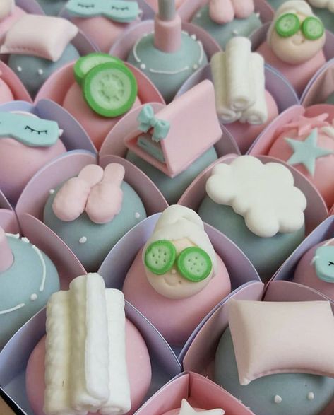 Spa Birthday Cake, Spa Cupcakes, Spa Cake, Spa Day Party, Spa Food, Candle Designs, Dessert Table Birthday, Cupcake Birthday Party, Spa Birthday Parties