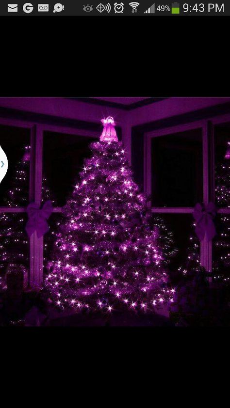 Omg 😍 Purple Christmas Tree Decorations, Purple Christmas Decorations, Purple Christmas Tree, Purple Trees, Purple Christmas, Edgy Chic, Beautiful Christmas Trees, Purple Love, All Things Purple