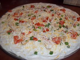 Chicken Garlic Pizza, Garlic Sauce For Chicken, Chicken Bacon Ranch Pizza, White Pizza Sauce, Crustless Pizza, Chicken Pizza Recipes, Garlic Pizza, Calzone Recipe, Chicken Garlic