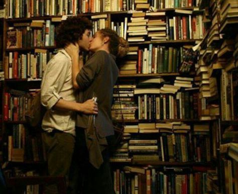 Lovers Kiss, Never Fall In Love, Little Library, Ulzzang Couple, Kissing Couples, Book Boyfriends, Romantic Movies, Beach Reading, Rain Photography