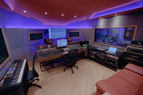 Home Recording Studio Setup, Recording Studio Setup, Music Recording Studio, Sound Room, Recording Studio Design, Recording Studio Home, Home Studio Setup, Music Studio Room, Deco Studio