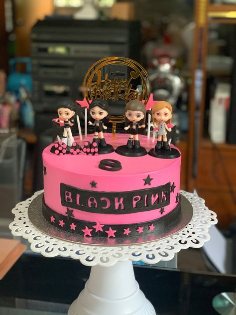 Blackpink Food, Blackpink Pasta, Blackpink Cake, Blackpink Birthday, Rosette Cake, Creative Birthday Cakes, Creative Birthday, Pink Kpop, Pretty Birthday Cakes