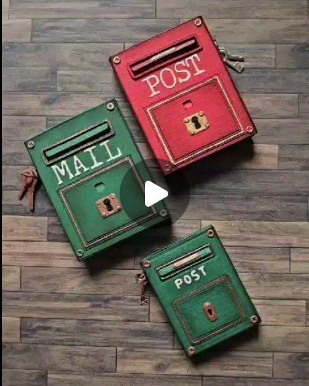 Eveline Hondius on Instagram: "Spent some time making matchboxes. I really thought the first two were tiny!!! But then I started working on the vault matchbox. It's even smaller and I had to rethink some of my choices. 😅  It even comes with his own set of teeny tiny keys :) have you crafted with the @tim_holtz vault matchbox yet?   #sss20yearsofdistress #timholtzaddicts #distressoxide #distressink #mysizzixstory #craftersofinstagram #timholtzsizzix #timholtzvault2024 #crafter" Matchbox Crafts, Tim Holtz Sizzix, Altered Boxes, Distress Oxides, First Second, Some Times, The Vault, Big Shot, Vaulting