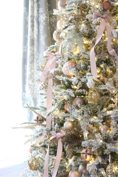 Farmhouse Christmas Diy, Champagne Christmas Tree, Jeweled Christmas Ornaments, Christmas Diy Crafts, Champagne Christmas, Charlie Brown Christmas Tree, Holiday Home Tour, Jeweled Christmas, Pink Xmas